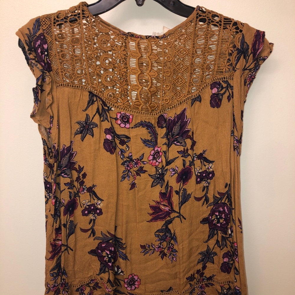 Short Sleeved Flowy Top